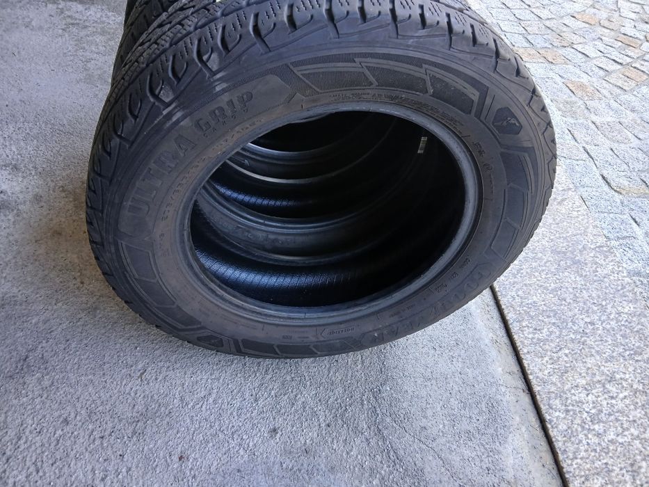 4 pneus 205/65R16 C Goodyear seminovos