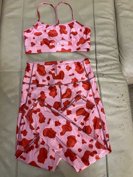 Яскраві нові рожеві спорт лосини з топом shein