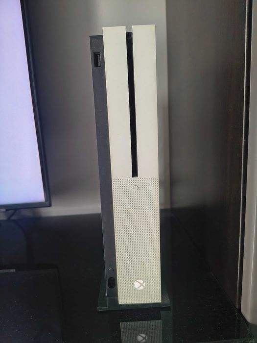 Sprzedam Xbox one s