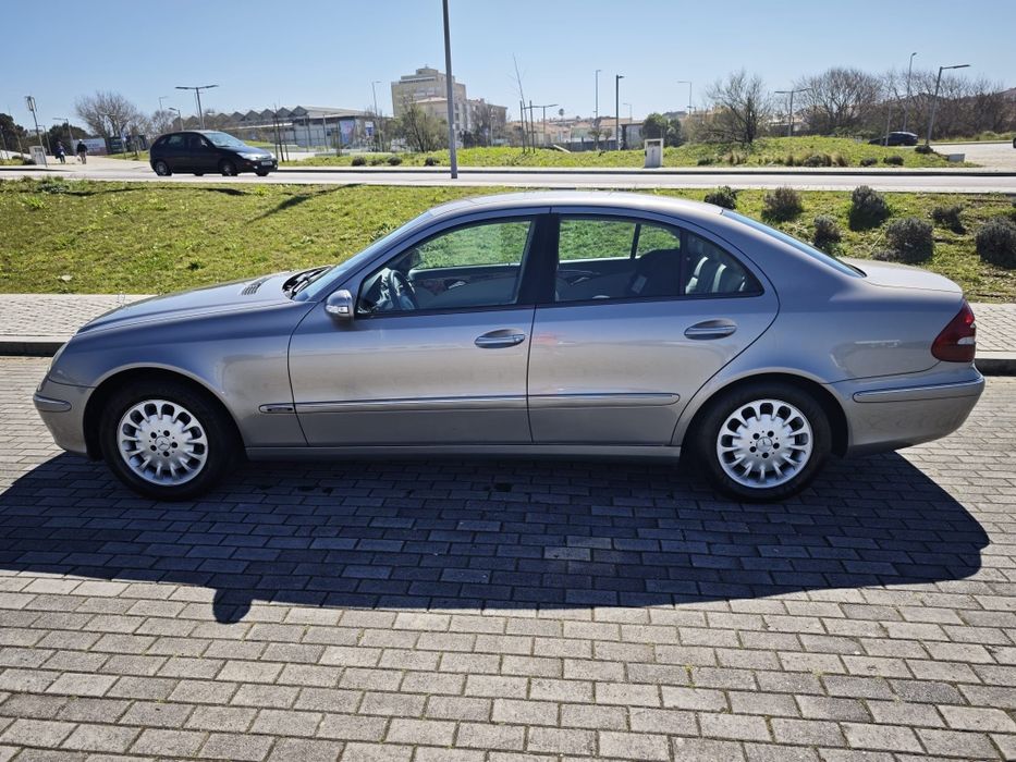 Mercedes-Benz E220