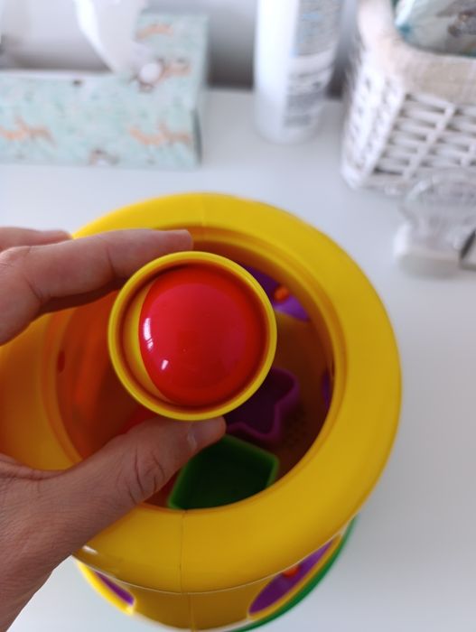 FISHER PRICE garnuszek na klocuszek