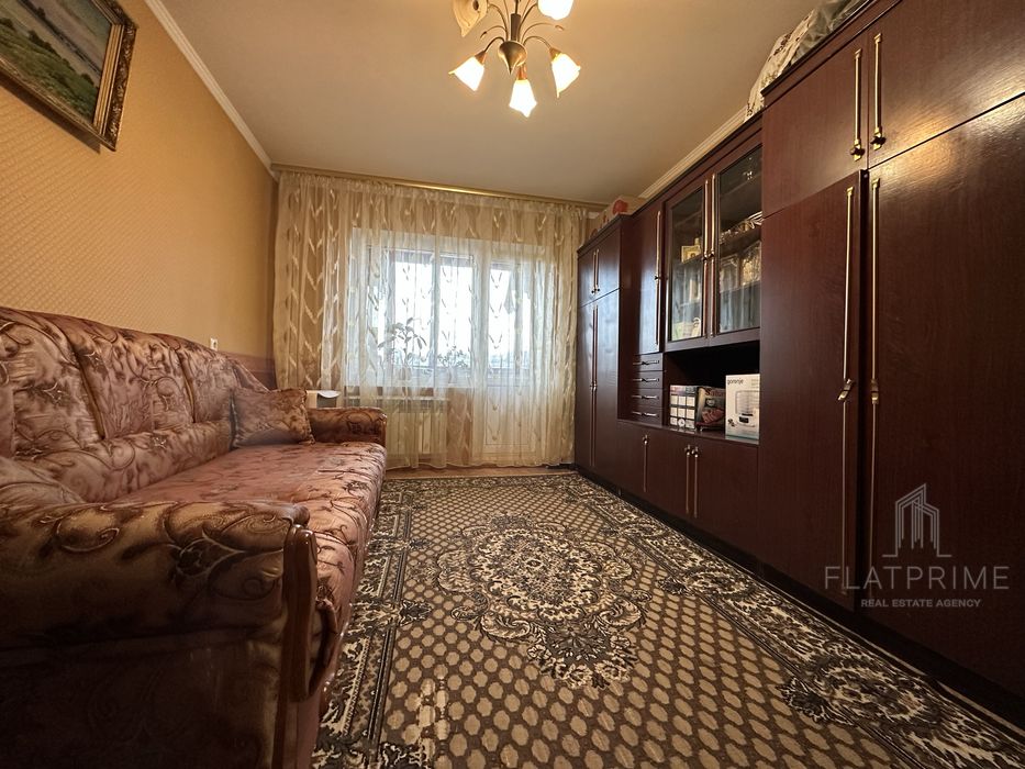 Продам 3-х кімнатну квартиру метро Осокорки