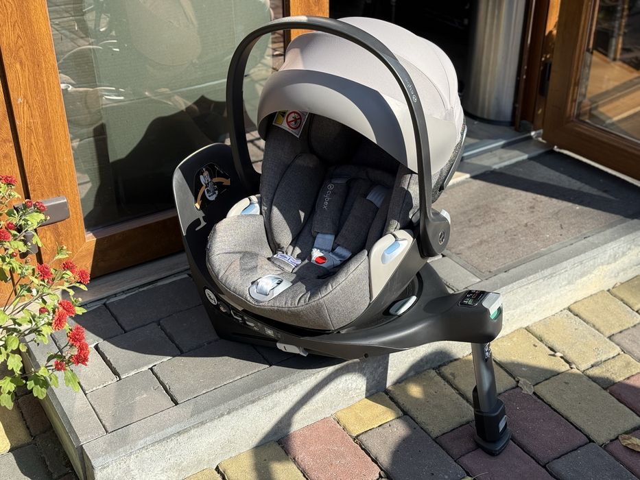автолюлька Cybex cloud Z+ I-Size + Cybex base ISOFIX Z