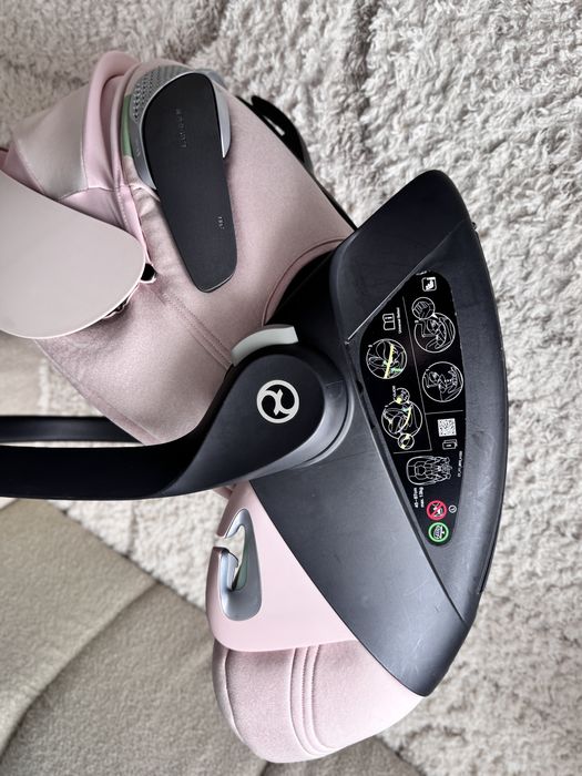 Cybex® Cloud T i-Size Plus z bazą obrotową