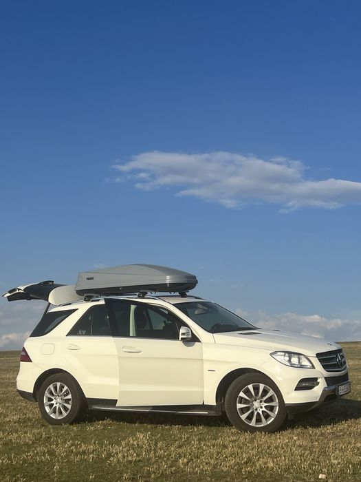 Багажник на авто Thule Touring L