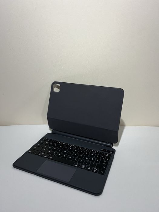 Klawiatura do iPad 10.9 / iPad Pro 11 (b. dobry stan)