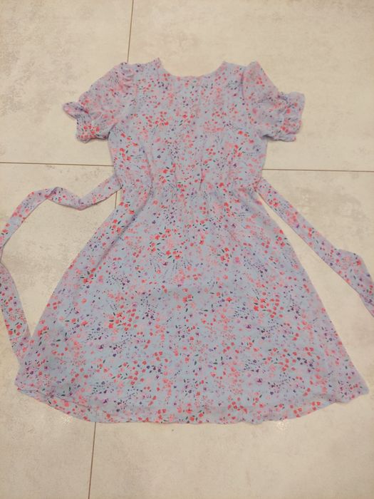 Letnia sukienka mini w kwiaty CUBUS