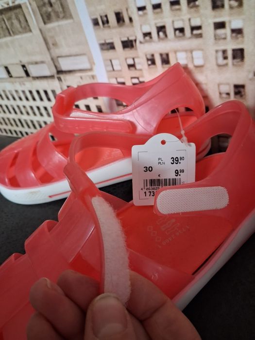 Buty do wody sandałki na rzep 29 30 dziewczynka  NOWE