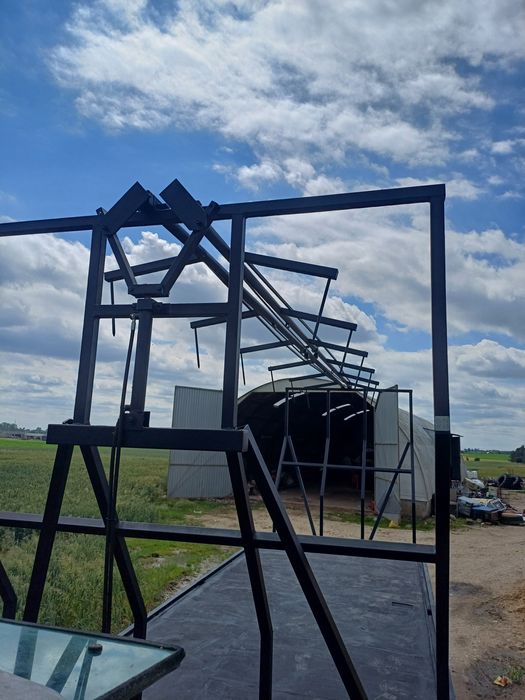 Przyczepa  do balotów słomy