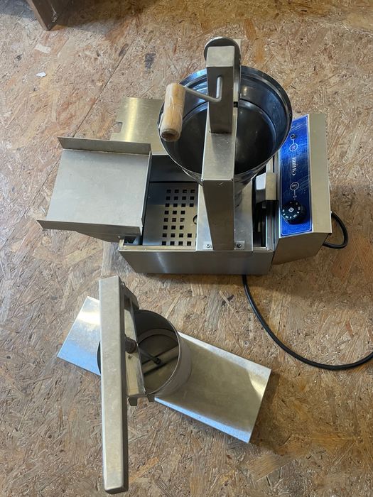 апарат для приготування пончиків 8000 грн