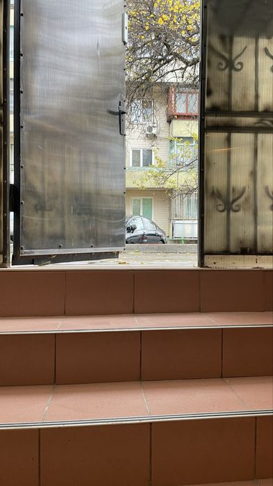 Здам приміщення під любий вид діяльності на Лук’янівці, Київ.