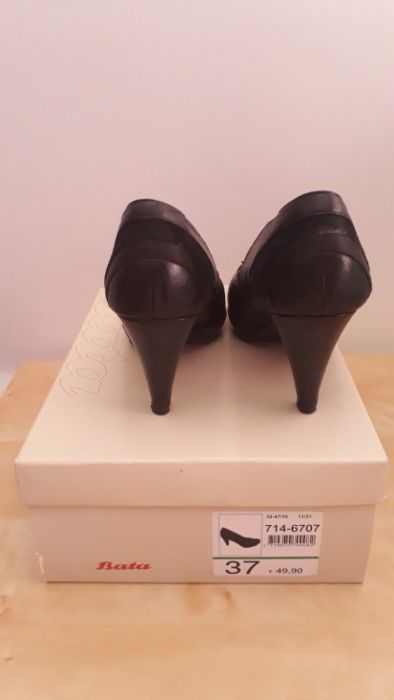 Sapatos pretos, Tam. 37
