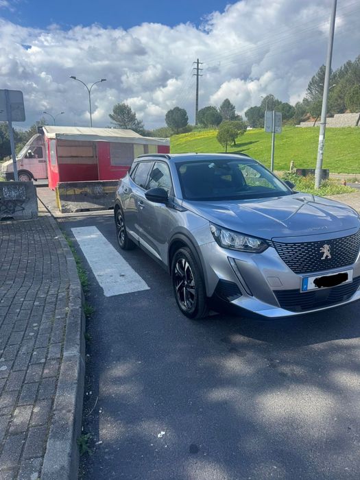 Peugeot e-2008 allure 50kwh