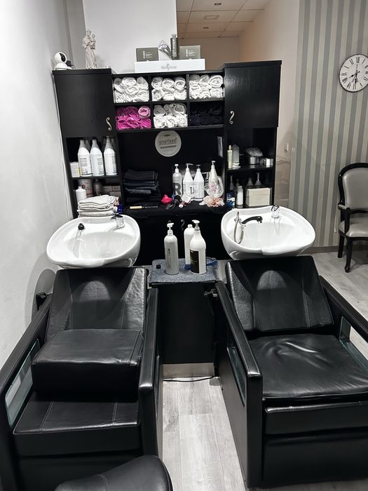 Movel de apoio a rampas de lavagem de cabeleireiro