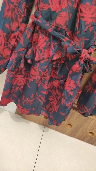 Sukienka mini w kwiaty