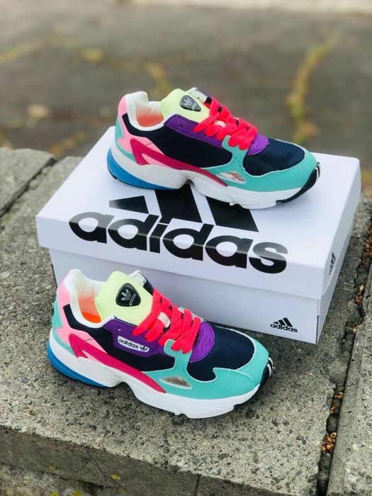Кроссовки летние Adidas Falcone замш кросовки Адидас фалкон