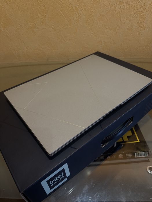 Продам мощный игровой ноутбук asus intel core I9 озу 32gb ssd 1 tb