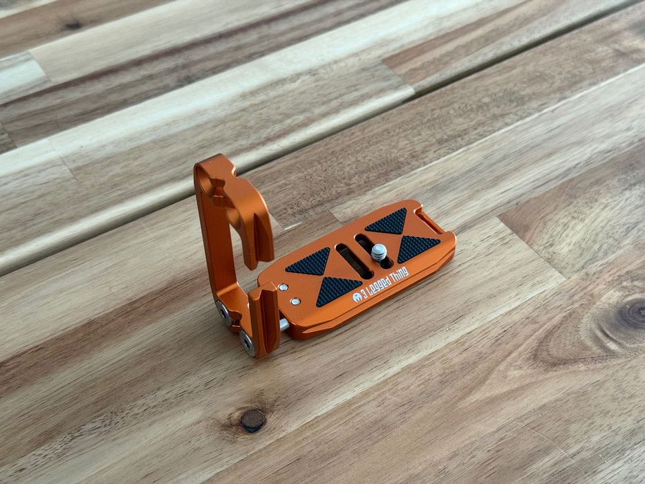 L Bracket universal 3 Legged Thing, Ellie, como nova