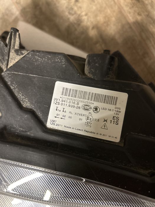 Lampa prawa superb lll 2017 oraz halogen prawy