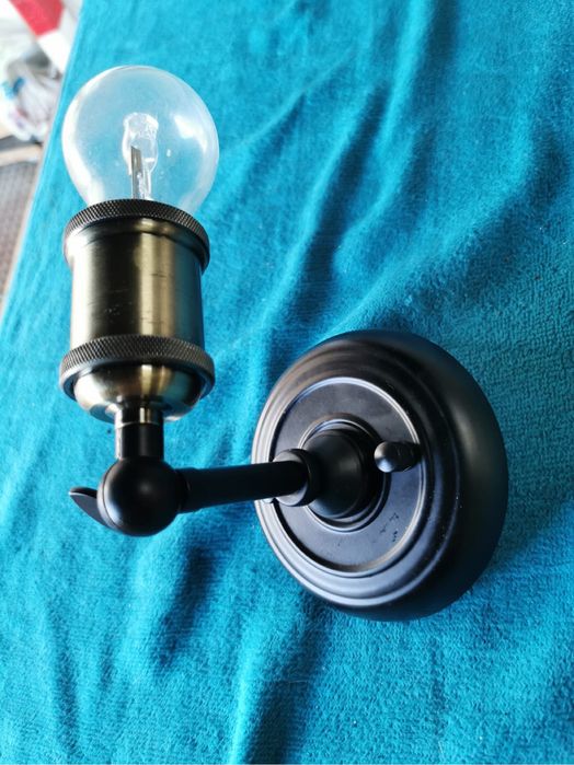 Candeeiro de parede com lampada