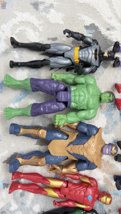 Figuras super herois (14 figuras)