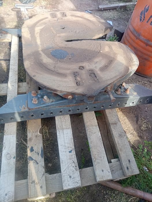 Продам сідло на вантажівку Вольво