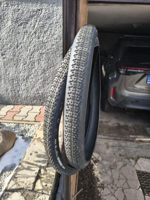 Opony 2szt Vittoria Zaffiro Pro Graphene 2.0 32c dętki