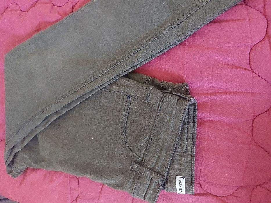 Calças de sra 38 Stradivarius