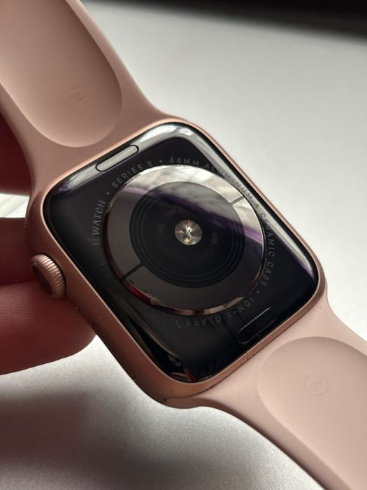 Apple Watch Series 5 44 mm — чудовий стан!