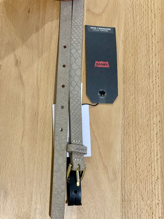 Тонкий шкіряний ремінець Levi’s