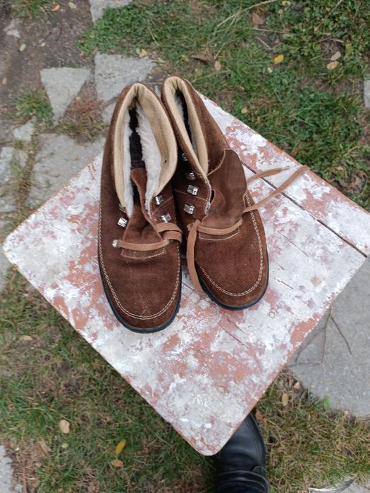 Продам чоловічі ботінки 1000гр