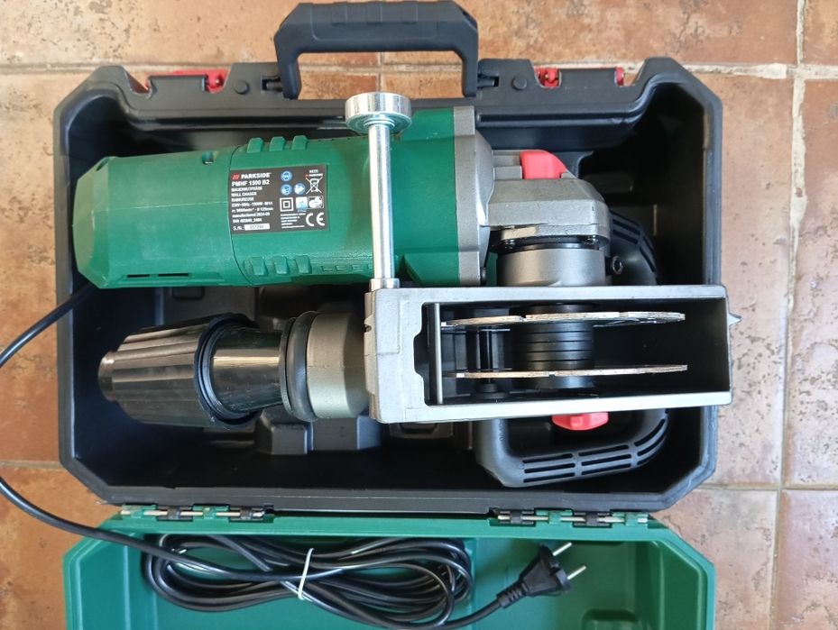 Máquina de abrir roços elétrica Parkside