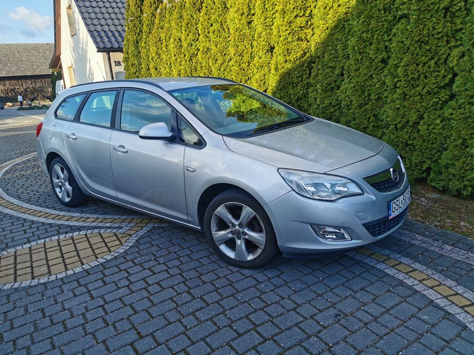 Opel Astra J 1.4T 140 KM BENZYNA