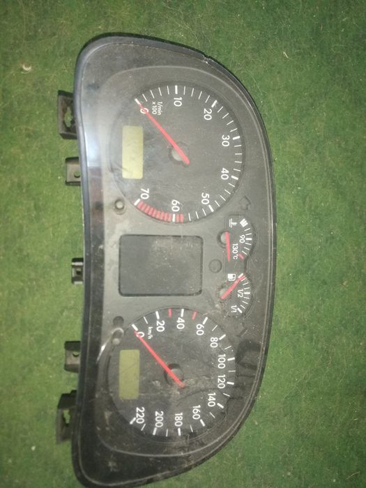 Приборная панель Volkswagen golf 4