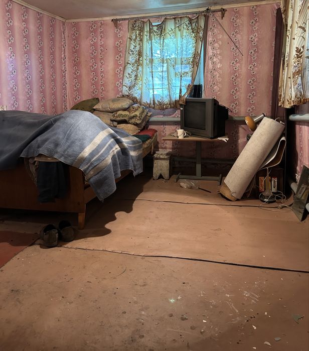 Будинок ! Долгінцево