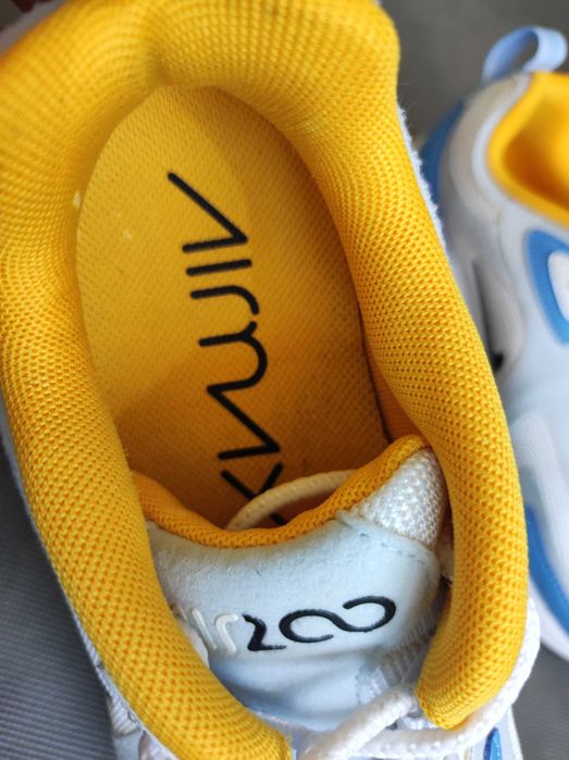 - Nike Air Max 200  Sneakersy r. 37,5