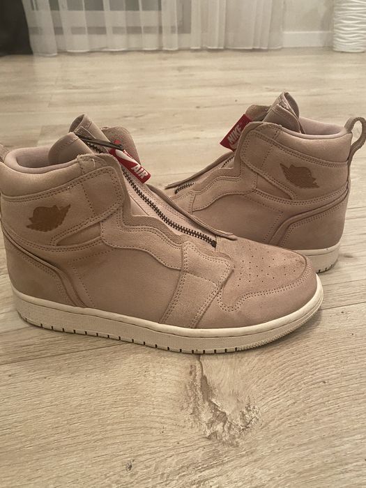 Nike  кросівки жіночі