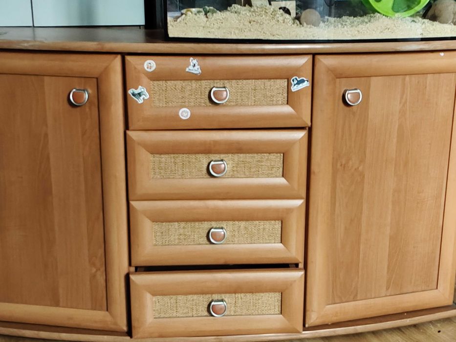 Oddam komodę za doża czekolade