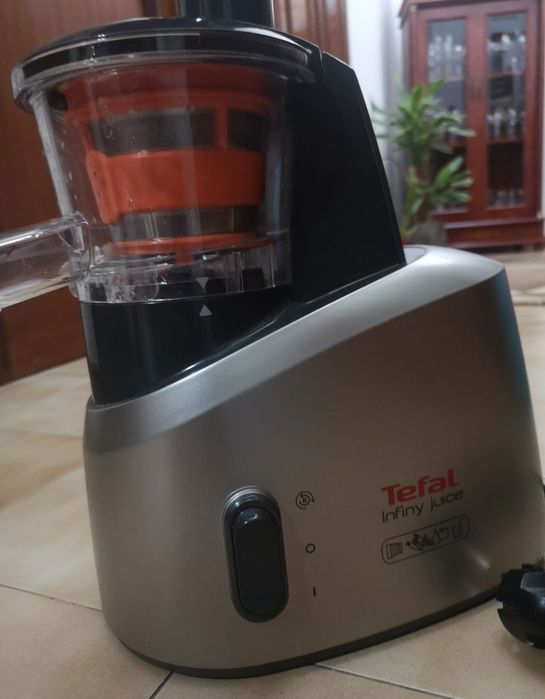 Máquina de sumos tefal