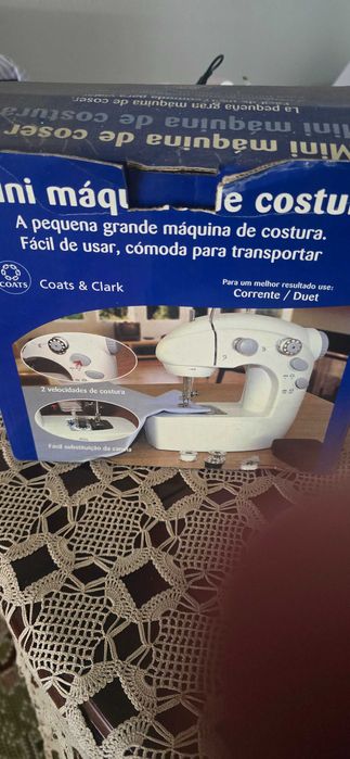 Máquina de costura portátil NOVA
