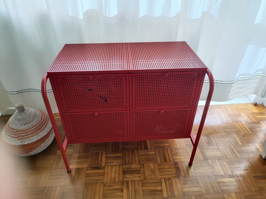 Ultimo preço + oferta: Mobília de quarto (ofereço TV 46cm)
