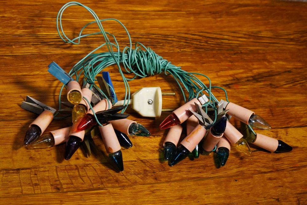 Капельки с прищепками лампочки гирлянда новогодняя