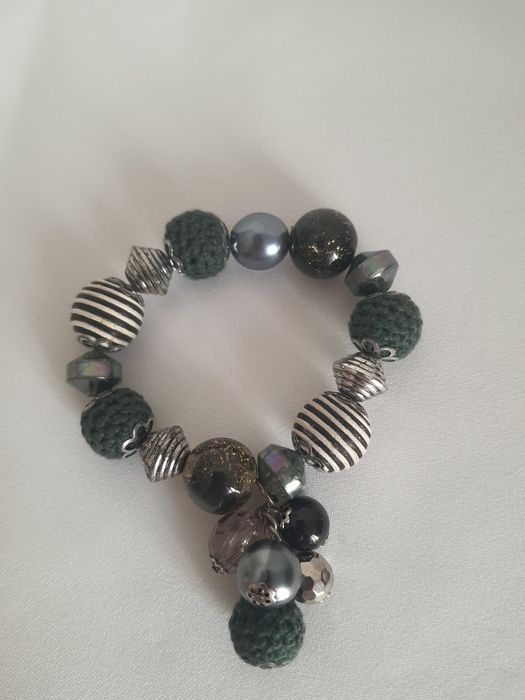 Pulseiras a 2€ e 4€