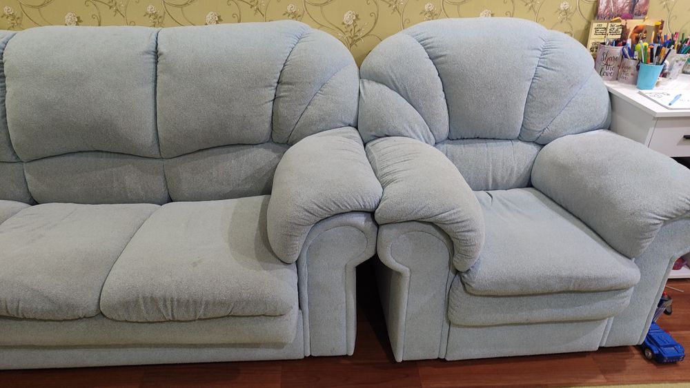 Диван и кресло б/у