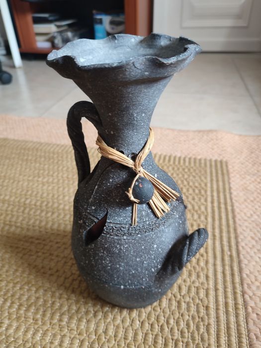Decorative jug64752316211587121