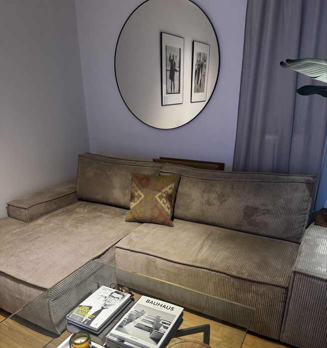 Sofa rozkladana z funkcja spania.