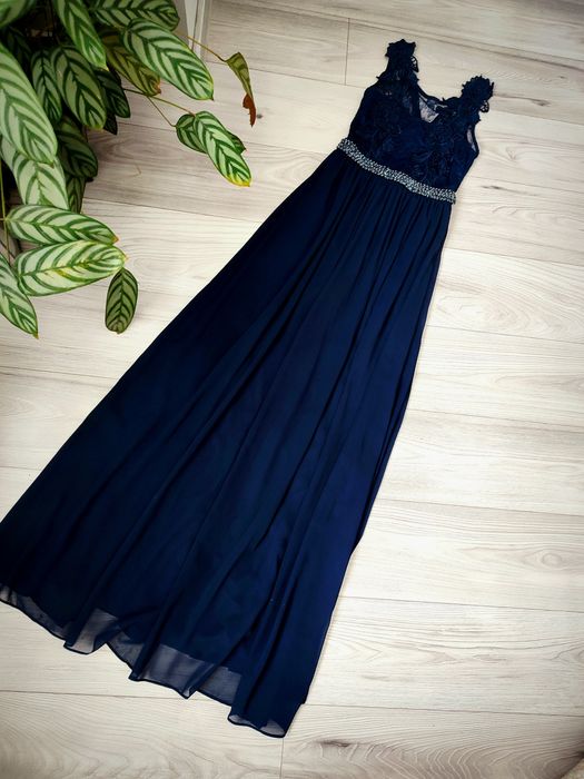 Olśniewająca sukienka maxi NLY EVE – idealna na studniówkę / wesele |