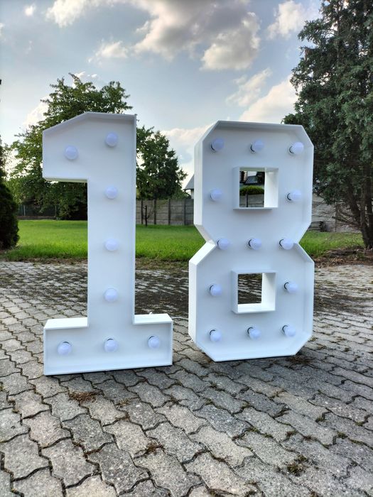 Cyfry 18 osiemnastka podświetlana żarówkami LED 3D