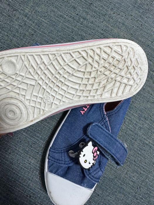 Buciki, tenisówki, kapcie Hello Kitty