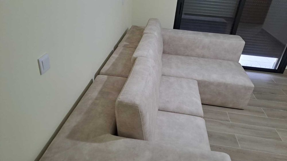 Sofá modular completamente novo, valor negociável